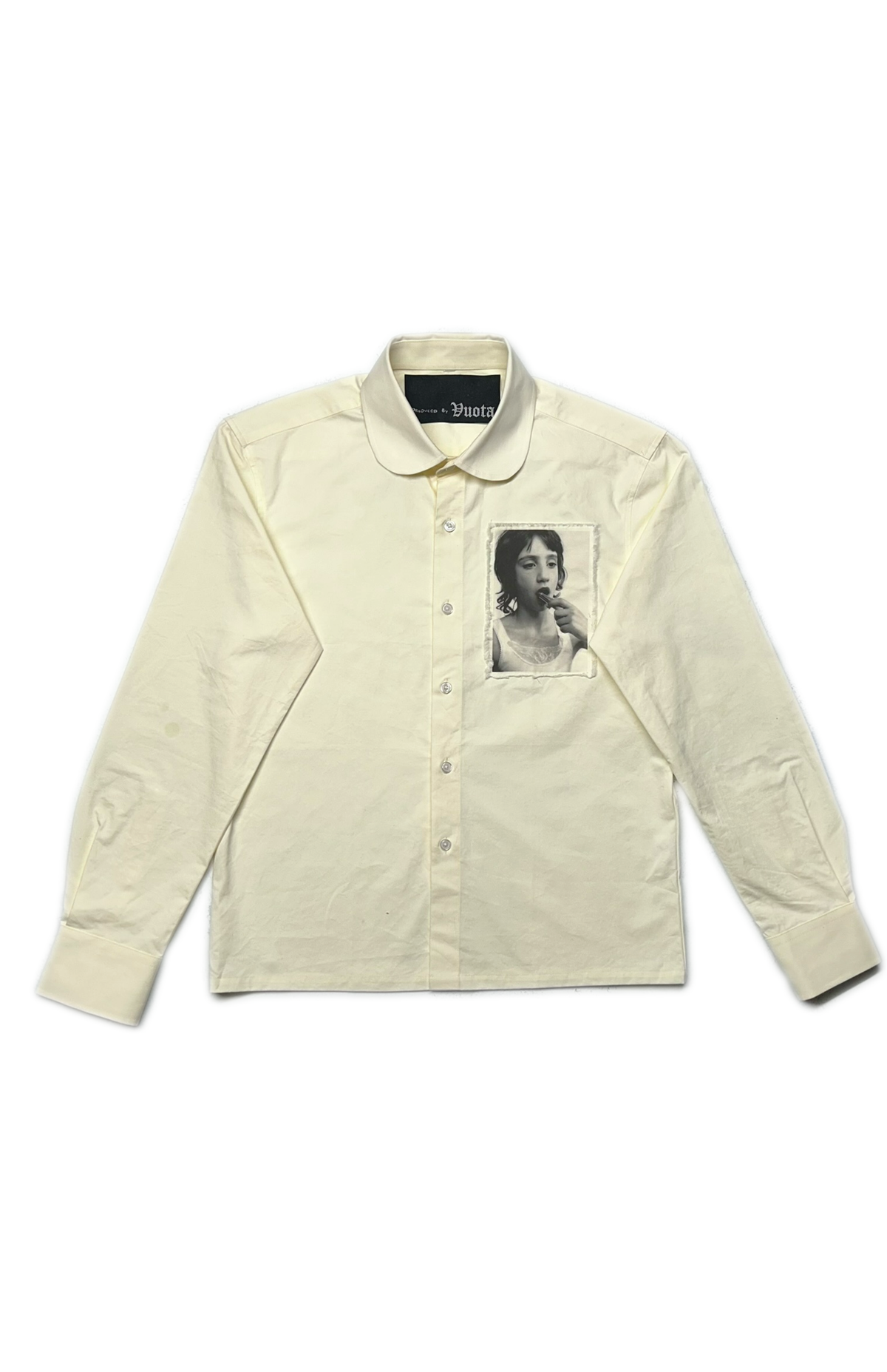 Femme à femme button up